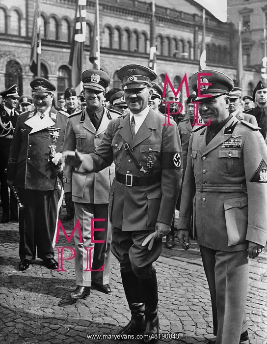 : Benito Mussolini and Adolf Hitler in Munich, 1938 : Benito Mussolini and Adolf Hitler in Munich, 1938
