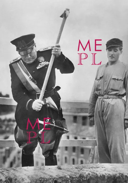 : Benito Mussolini at the inauguration of Pomezia, 1939 : Benito Mussolini at the inauguration of Pomezia, 1939