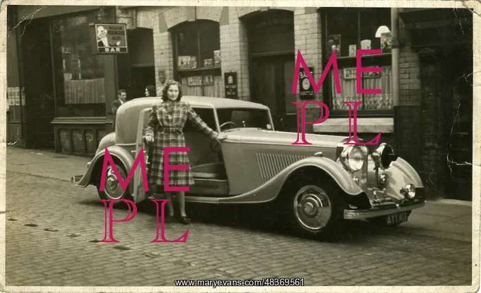  : Bentley Vintage Car