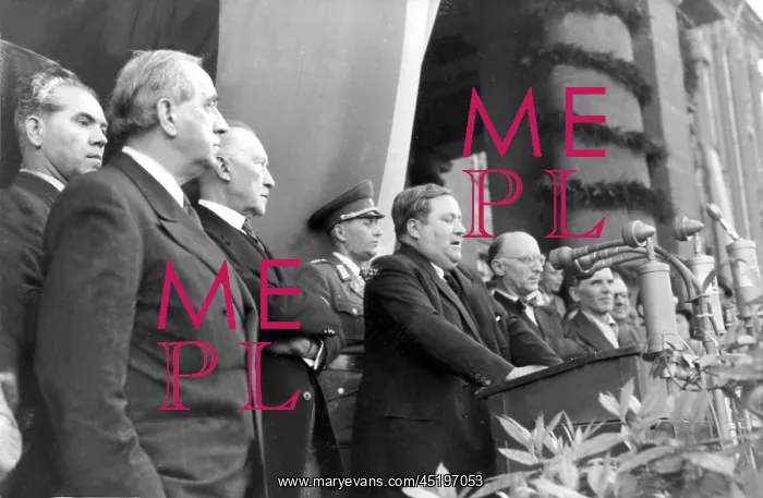  : Berlin Blockade lifted