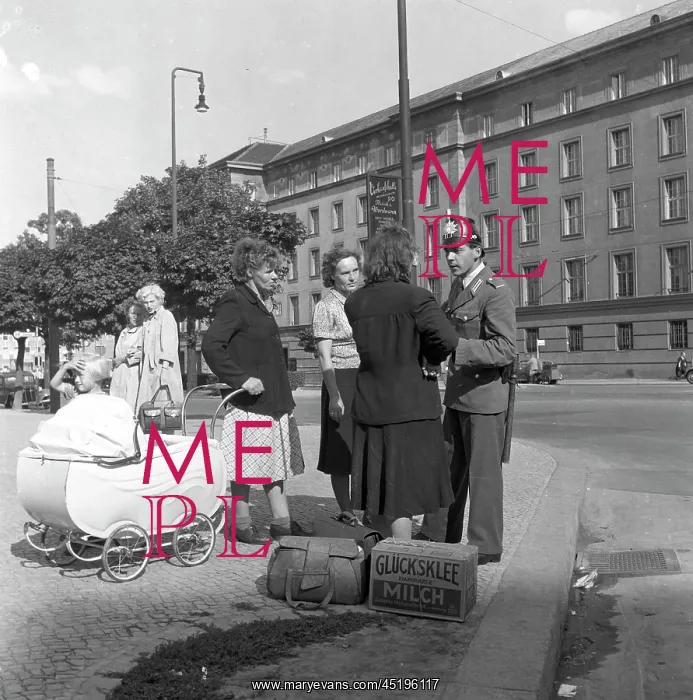: Berlin - food aid 1953 : Berlin - food aid 1953