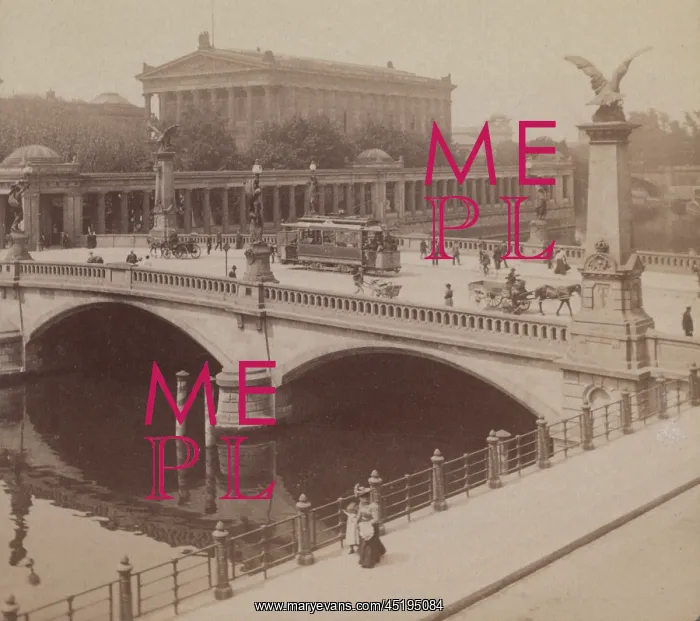 : Berlin - Friedrich Bridge at National Gallery : Berlin - Friedrich Bridge at National Gallery