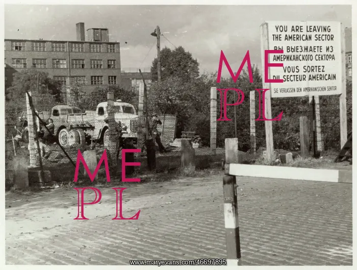 : Berlin, Germany - postwar - American sector border post : Berlin, Germany - postwar - American sector border post