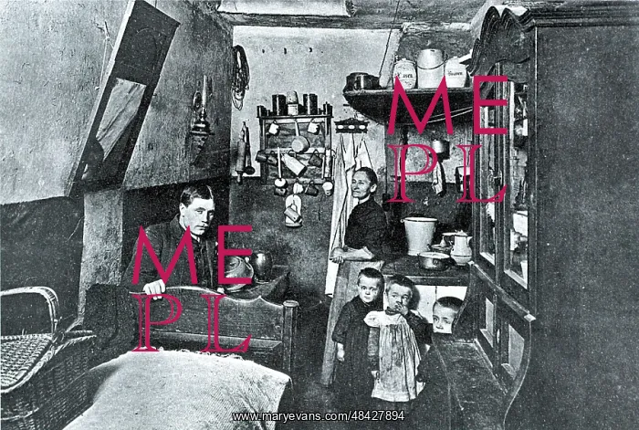 : Berlin labourer and his family at home : Berlin labourer and his family at home