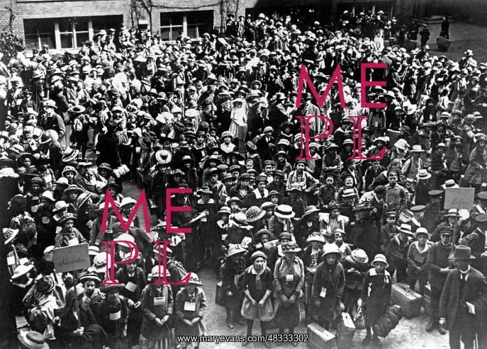 : Berlin pupils in a schoolyard, 1917 : Berlin pupils in a schoolyard, 1917