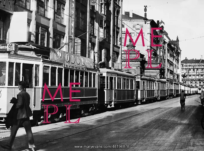 : Berlin streetcar jam, 1932 : Berlin streetcar jam, 1932
