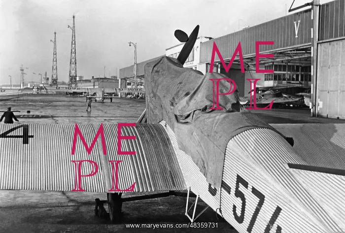 : Berlin-Tempelhof Airport, 1935 : Berlin-Tempelhof Airport, 1935