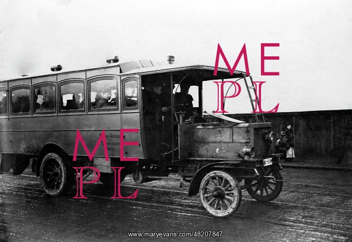 : Berlin Transportation Troops Bus, 1911 : Berlin Transportation Troops Bus, 1911