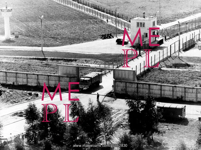 : Berlin Wall : Berlin Wall