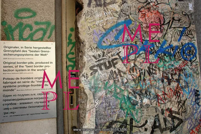 : Part of the Berlin Wall, Checkpoint Charlie Museum, Berlin : Part of the Berlin Wall, Checkpoint Charlie Museum, Berlin