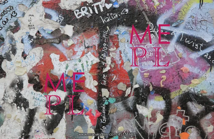 : Detail of the Berlin Wall covered in graffiti : Detail of the Berlin Wall covered in graffiti