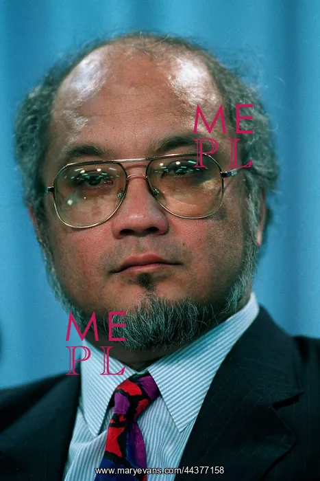  : Bernard Dowiyogo