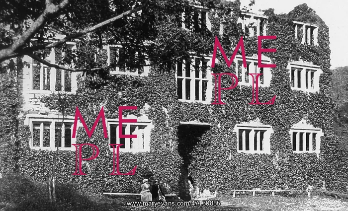  : Berry Pomery Castle Victorian period