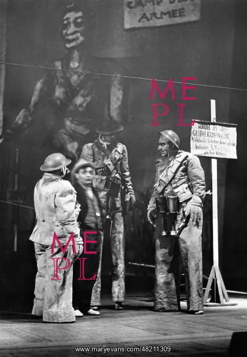 : Bert Brecht : Bert Brecht