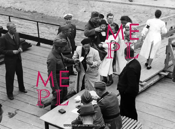 : Bessarabian Germans at the SS Race and Settlement Office : Bessarabian Germans at the SS Race and Settlement Office