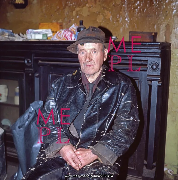 : Best room, the O'Hanlon Pub, Shannon Bridge, Ireland - 1970s : Best room, the O'Hanlon Pub, Shannon Bridge, Ireland - 1970s