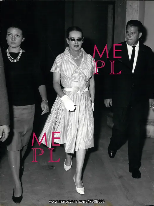 : Bette Davis Out and About in Rome : Bette Davis Out and About in Rome