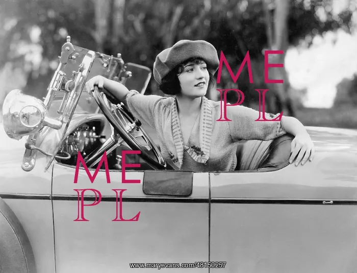 : Betty Compson at the wheel of a car, 1921 : Betty Compson at the wheel of a car, 1921