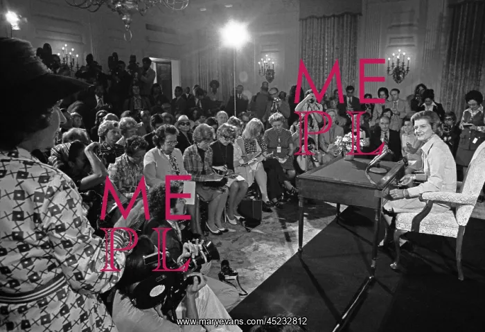 : Betty Ford hosts her first press conference ? : Betty Ford hosts her first press conference ?