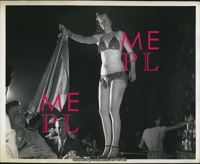 : Beulah Wright dances at Opera House, New Orleans : Beulah Wright dances at Opera House, New Orleans