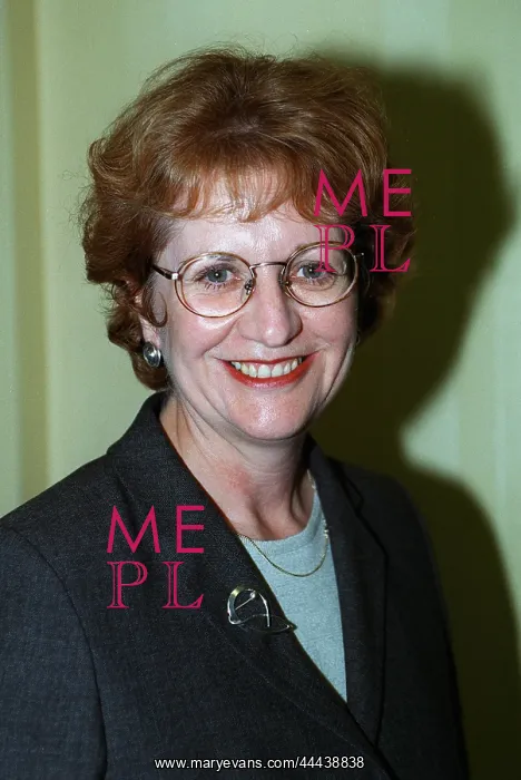  : Beverley Hughes MP