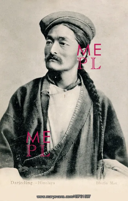 : Bhutia man with long pigtail - Darjeeling : Bhutia man with long pigtail - Darjeeling
