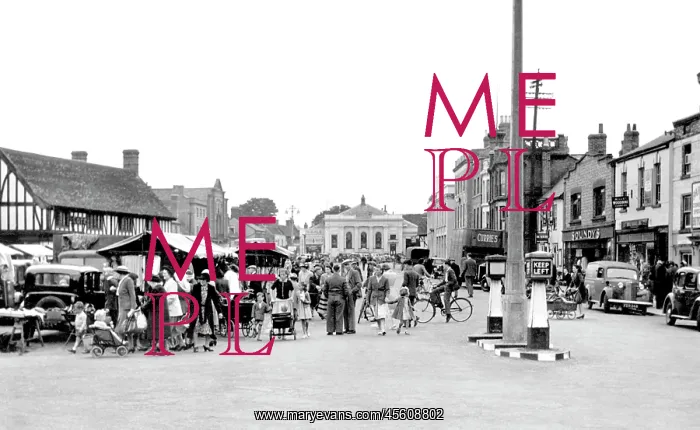  : Biggleswade, Market Square c1955