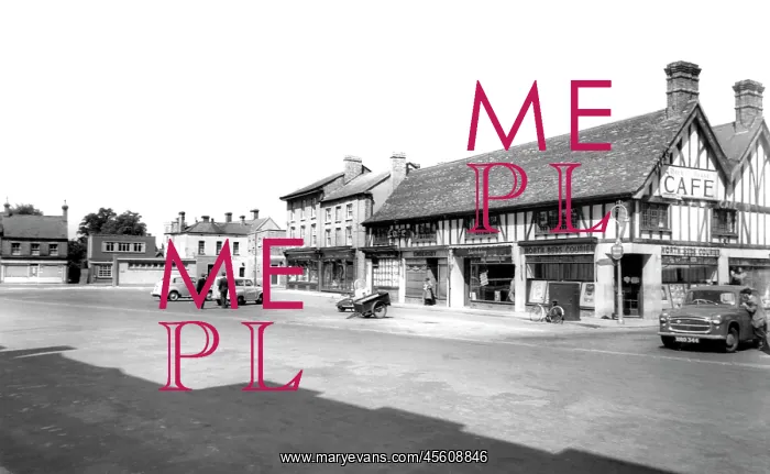  : Biggleswade, Market Square c1955