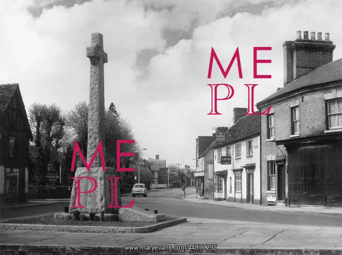 : BIGGLESWADE MEMORIAL : BIGGLESWADE MEMORIAL