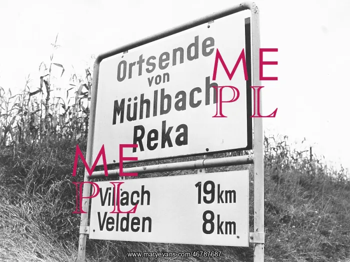 : Bilingual place-name sign in Carinthia : Bilingual place-name sign in Carinthia