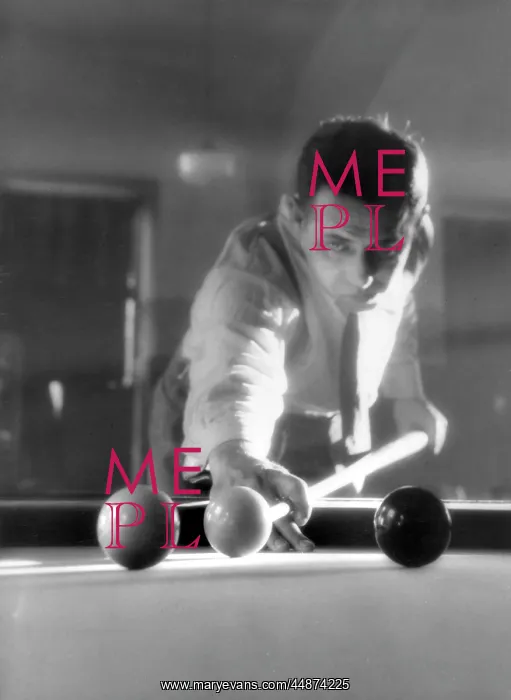  : BILLIARDS PLAYER 1930S