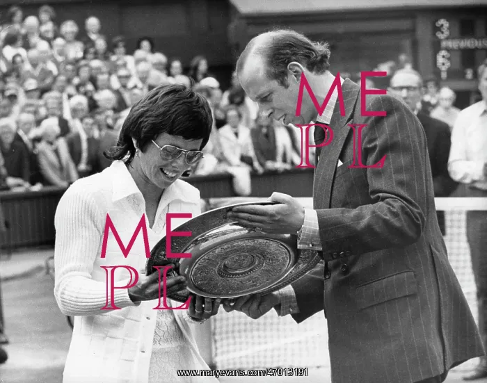  : Billie Jean King with trophy at Wimbledon
