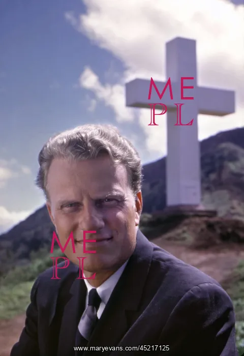 : Billy Graham in front of the Kolekole Cross ? : Billy Graham in front of the Kolekole Cross ?