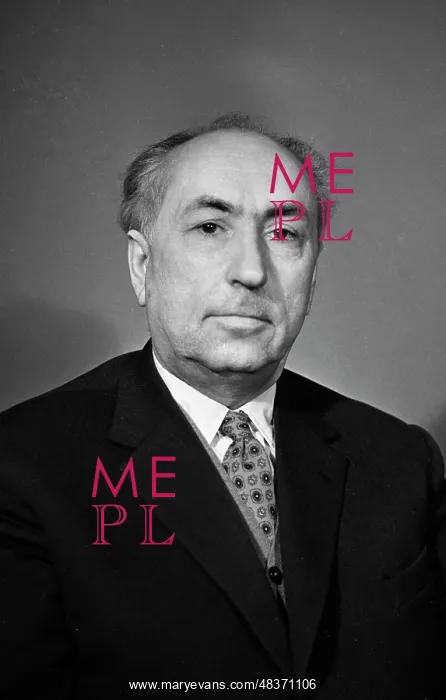 : Biochemist Sisakyan : Biochemist Sisakyan