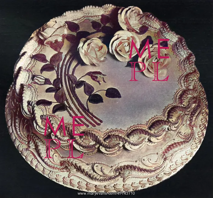  : Birthday Cake decorated with Roses