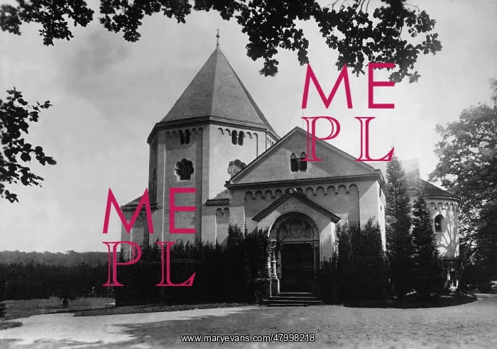 : The Bismarck mausoleum in Friedrichsruh : The Bismarck mausoleum in Friedrichsruh