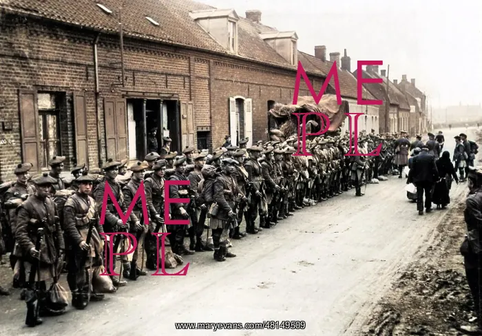 : Black Watch troops on parade, Western Front, WW1 : Black Watch troops on parade, Western Front, WW1