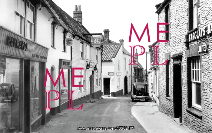  : Blakeney, High Street c1955