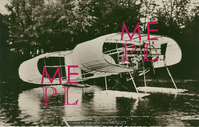 : Bleriot III 1906 floatplane on the Lac d'Enghien : Bleriot III 1906 floatplane on the Lac d'Enghien
