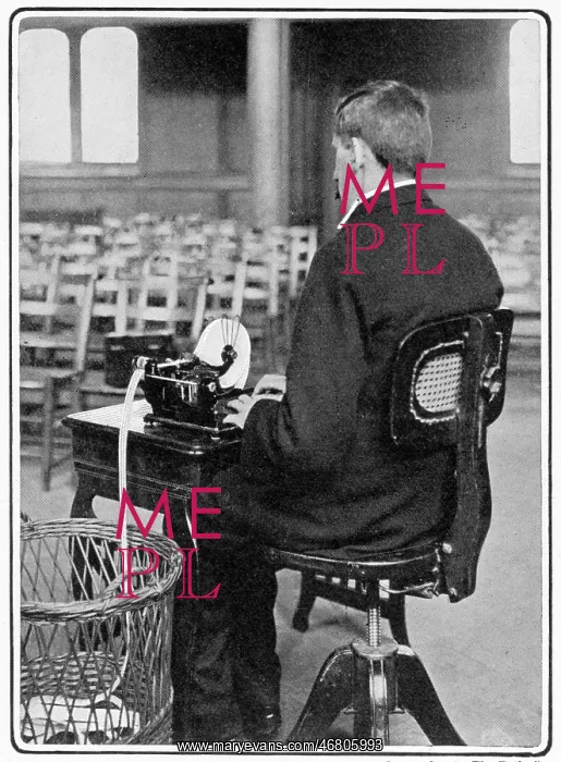 : A blind newspaper reporter : A blind newspaper reporter