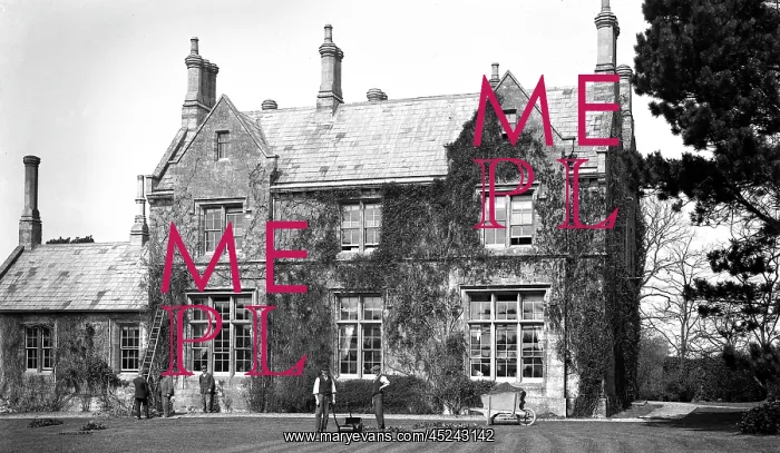 : Blisworth Vicarage, Northamptonshire : Blisworth Vicarage, Northamptonshire