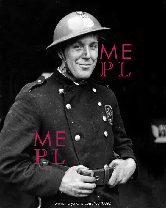 : Blitz in London - AFS firefighter, WW2 : Blitz in London - AFS firefighter, WW2