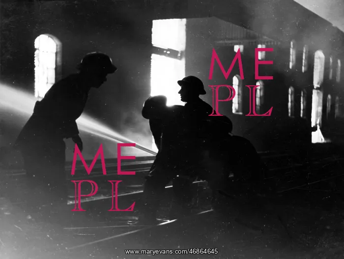 : Blitz in London -- firefighters at work, Blackfriars, WW2 : Blitz in London -- firefighters at work, Blackfriars, WW2