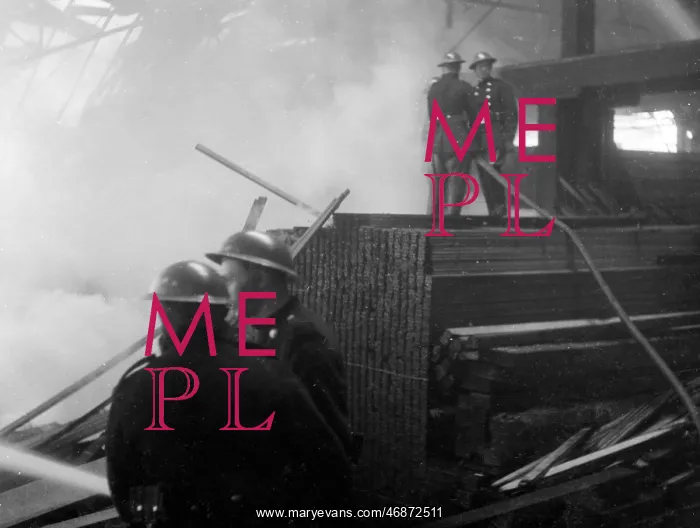: Blitz in London -- Howards Timber Yard, Poplar, WW2 : Blitz in London -- Howards Timber Yard, Poplar, WW2