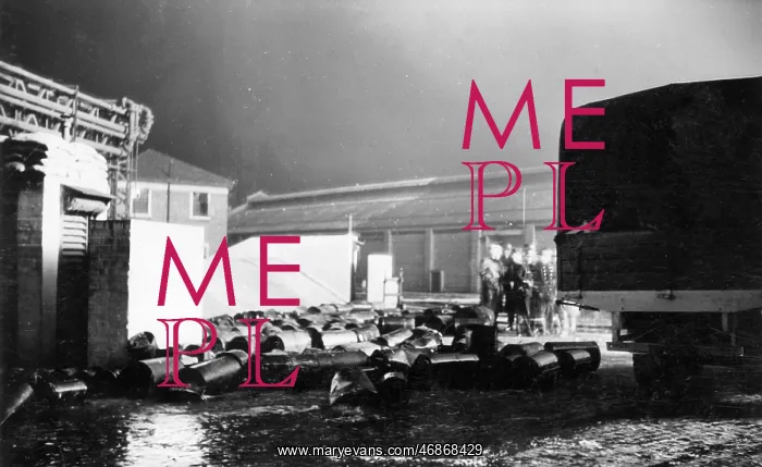 : Blitz in London - Shell Mex, Fulham, WW2 : Blitz in London - Shell Mex, Fulham, WW2