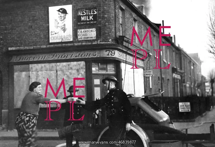 : Blitz in London -- a welcome tea break, WW2 : Blitz in London -- a welcome tea break, WW2