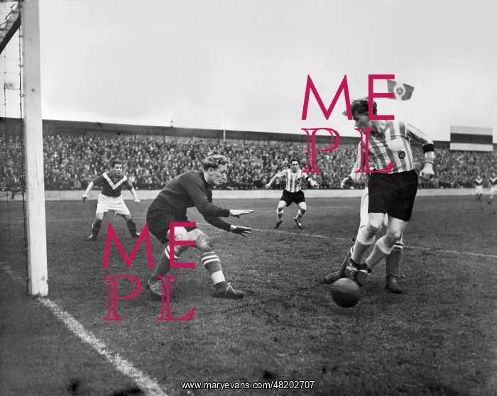 : Blue-White Berlin against Munich 1860, 1938 : Blue-White Berlin against Munich 1860, 1938