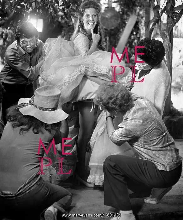 : Blythe Danner - actress - celebrity : Blythe Danner - actress - celebrity