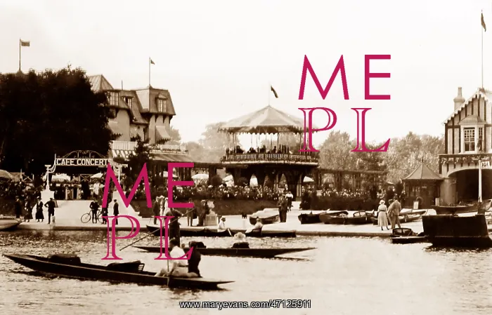  : Boating at Hampton Court, early 1900s