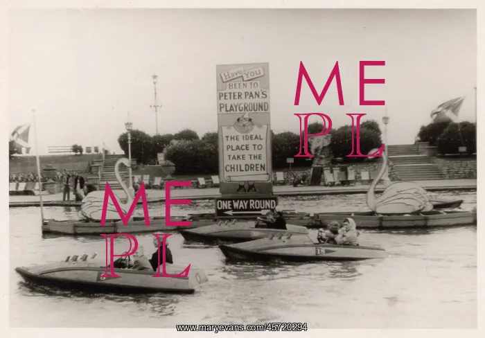 : Boating Lake - British Seaside Scene, Southend-on-Sea, Essex : Boating Lake - British Seaside Scene, Southend-on-Sea, Essex